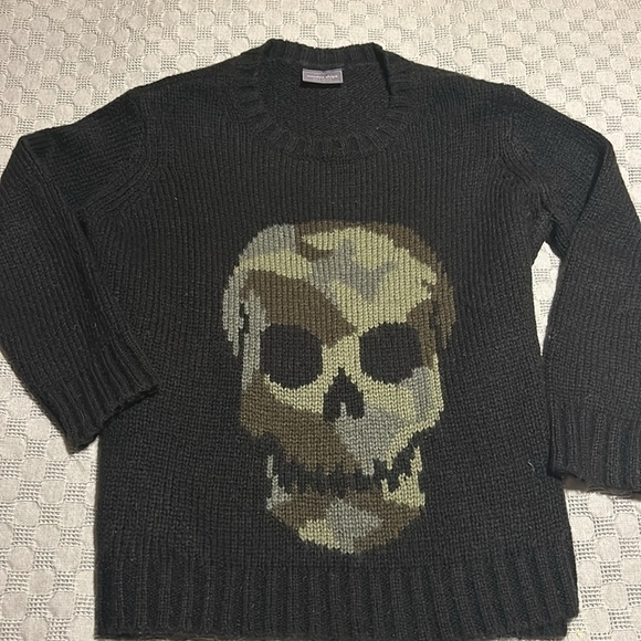 Wooden ships camo skull sweater - Picture 2 of 4